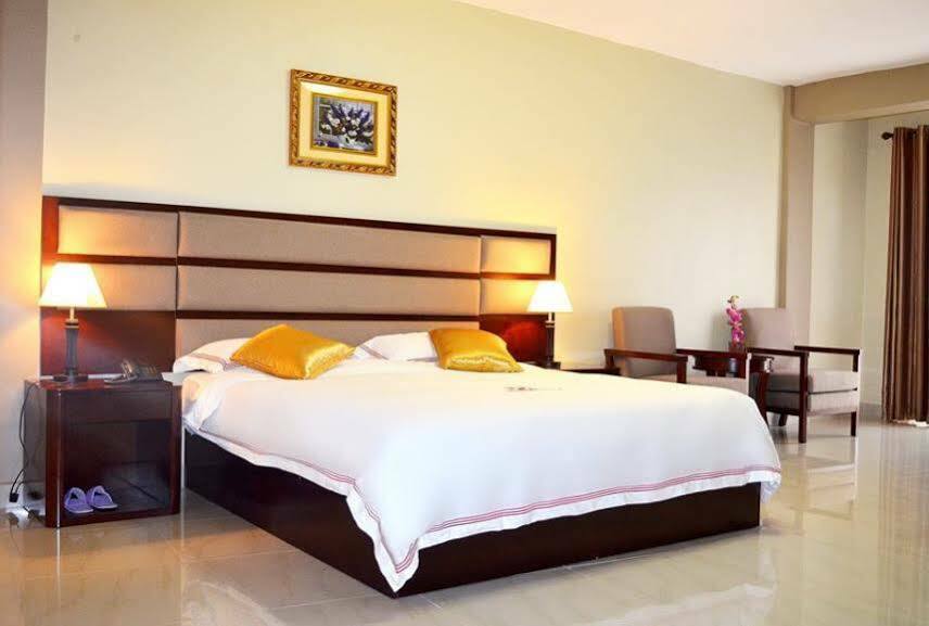 Hillside Plaza Hotel Kampala Zewnętrze zdjęcie
